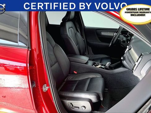 Certified 2023 Volvo XC40 B5 Ultimate w/ Protection Package Premier image 11