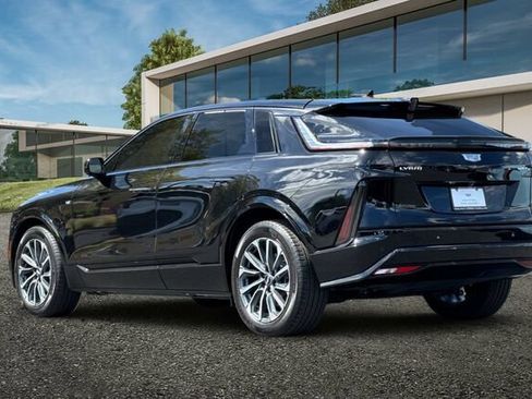 Certified 2024 Cadillac Lyriq Sport w/ LPO, Floor Liner Package AWD/4WD image 6