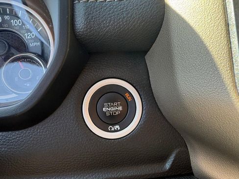 Used 2019 RAM 1500 Laramie image 25