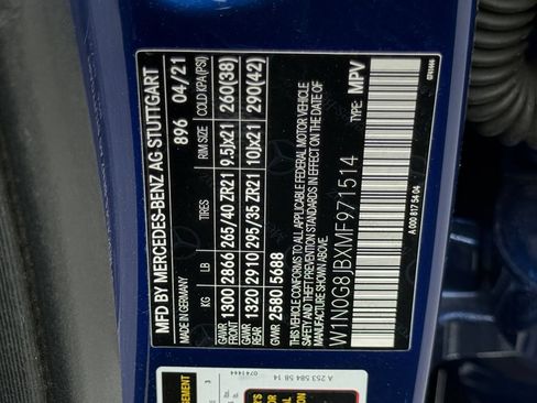 Used 2021 Mercedes-Benz GLC 63 AMG 4MATIC image 28