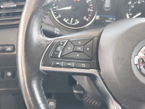 Used 2019 Nissan Rogue SV FWD image 28
