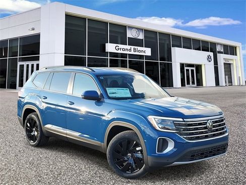 New 2025 Volkswagen Atlas SE image 1