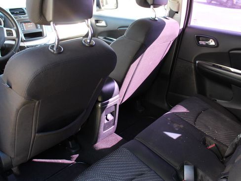 Used 2015 Dodge Journey American Value Package w/ Flexible Seating Group image 29