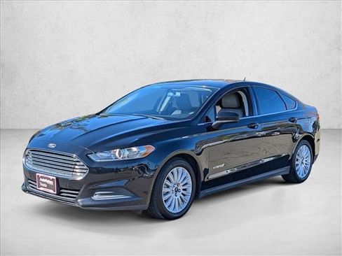 Used 2016 Ford Fusion S image 1