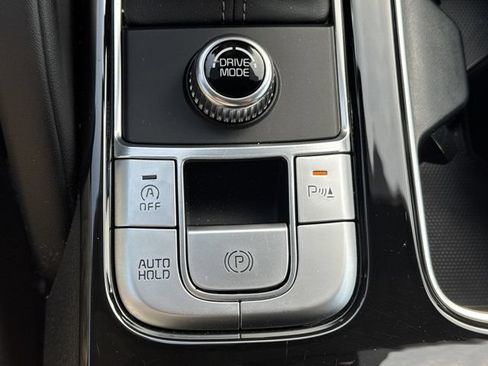 Used 2025 Kia Telluride S FWD image 31