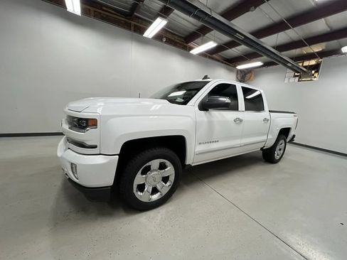 Used 2018 Chevrolet Silverado 1500 LTZ Z71 w/ LTZ Plus Package AWD/4WD image 5