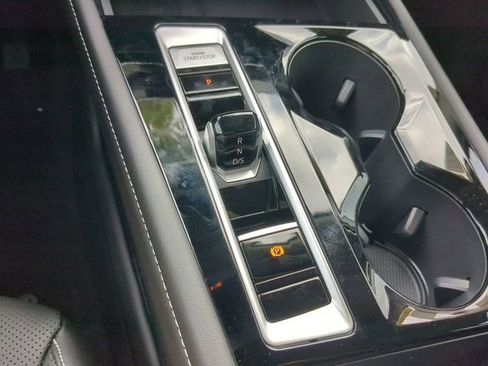 New 2026 Volkswagen Atlas SE image 27