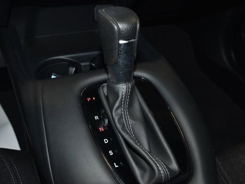 Used 2024 Honda HR-V LX image 16