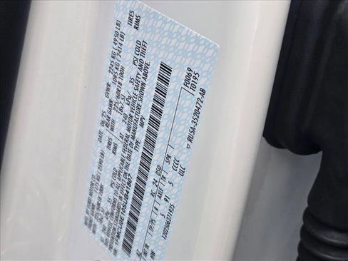 New 2025 Ford Escape SE image 17