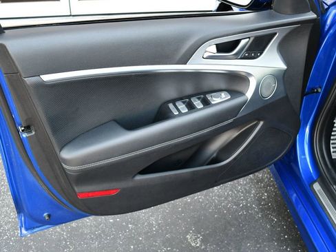 Used 2021 Genesis G70 3.3T image 11