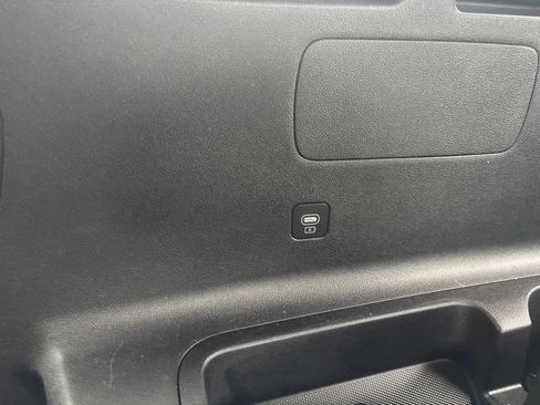 Used 2024 Kia Sorento EX w/ Panoramic Sunroof Package FWD image 16