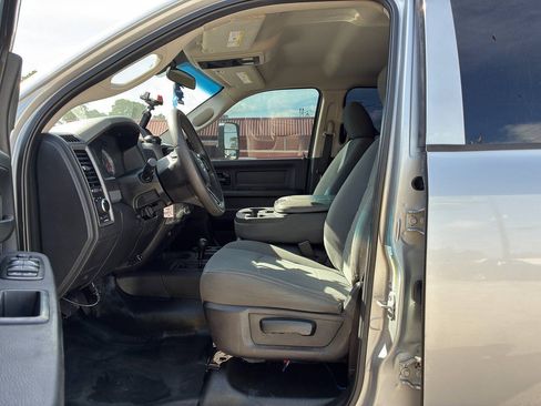 Used 2018 RAM 2500 Tradesman w/ Chrome Appearance Group AWD/4WD image 14