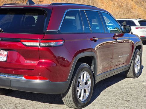 Used 2022 Jeep Grand Cherokee Limited w/ Trailer Tow Prep Group (B) image 50