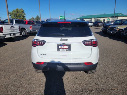 New 2026 Jeep Compass Limited w/ Sun, Sound & Navigation Group image 4