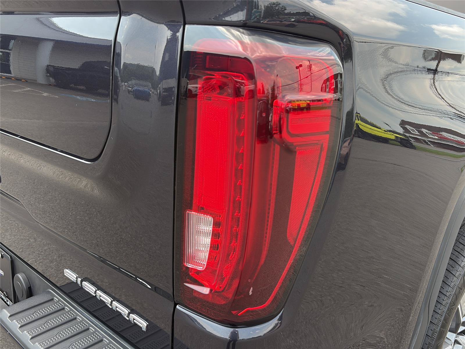 Certified 2023 GMC Sierra 1500 Denali w/ Denali Reserve Package AWD/4WD image 51