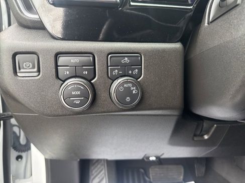 Used 2024 Chevrolet Silverado 1500 LT image 19