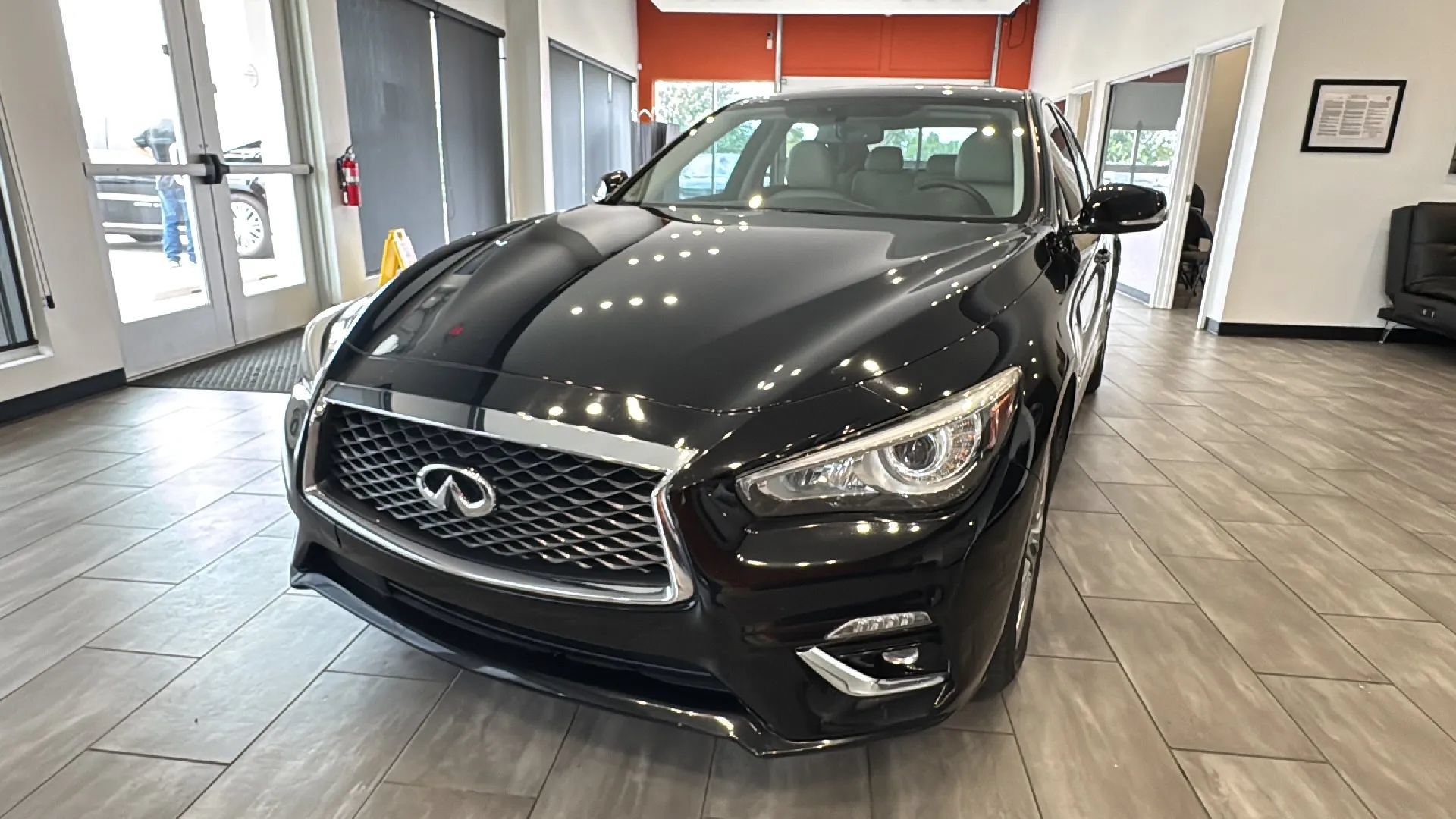 Used 2019 INFINITI Q50 Luxe w/ Cargo Package (L96) RWD image 7