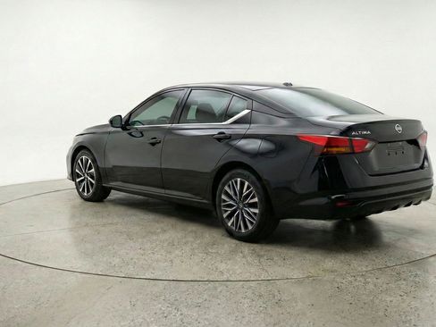Used 2025 Nissan Altima 2.5 SV image 6