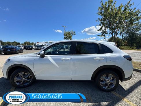 New 2026 Honda HR-V LX image 2