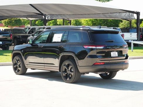 New 2025 Jeep Grand Cherokee L Laredo AWD/4WD image 3