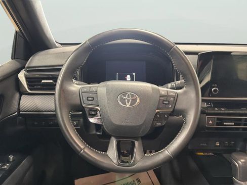 Used 2025 Toyota Camry SE FWD image 22