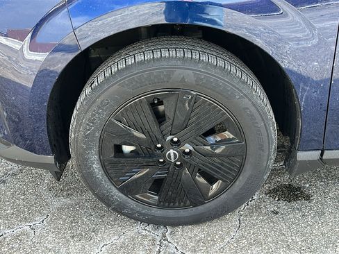 New 2025 Nissan Murano SV image 10