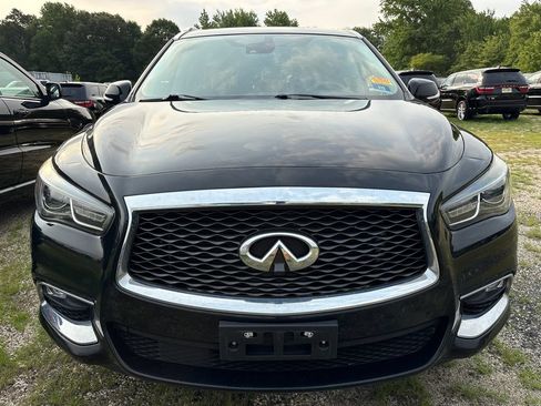 Used 2019 INFINITI QX60 Luxe w/ Essential Package AWD/4WD image 2