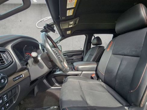 Used 2024 Nissan Titan PRO-4X image 19