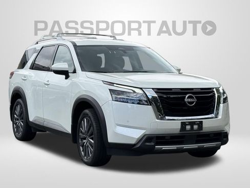 Certified 2023 Nissan Pathfinder SL w/ SL Premium Package AWD/4WD image 11
