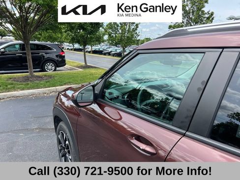 Used 2022 Chevrolet TrailBlazer LT FWD image 24
