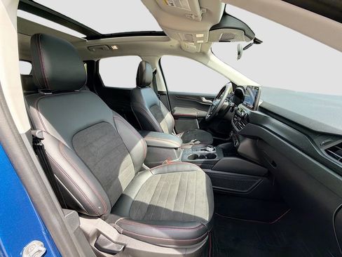 Used 2022 Ford Escape SEL w/ SEL Stealth AWD Package image 30