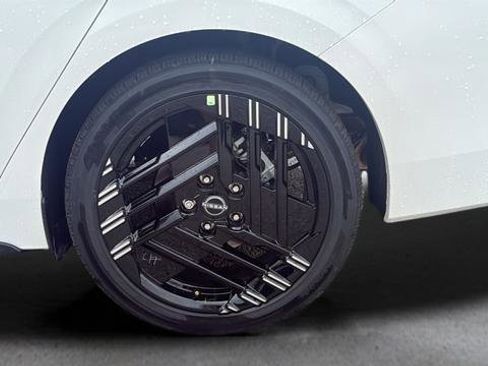 New 2026 Nissan Sentra SR FWD image 42