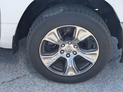 Used 2024 RAM 1500 Laramie RWD image 11