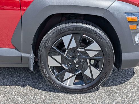 Used 2025 Hyundai Kona SEL FWD image 11