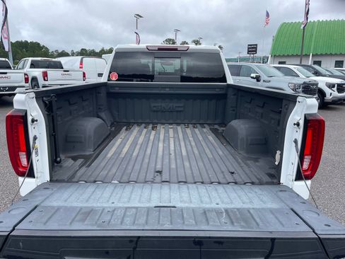 Used 2021 GMC Sierra 1500 SLT w/ SLT Convenience Package image 24