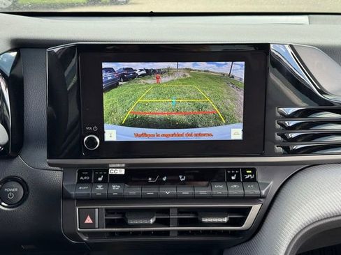 Certified 2025 Toyota Camry SE w/ Convenience Package AWD/4WD image 4