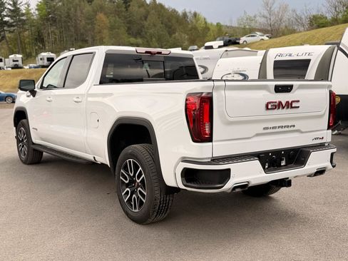 Used 2025 GMC Sierra 1500 AT4 w/ Technology Package AWD/4WD image 7