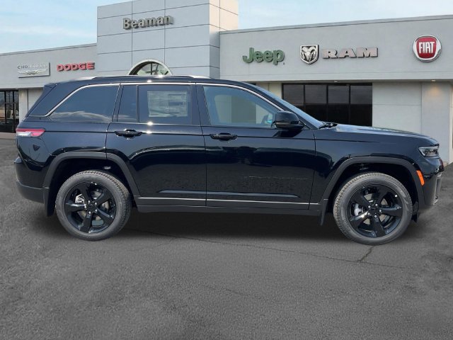 New 2026 Jeep Grand Cherokee Limited w/ Limited Altitude Package RWD image 8