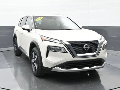 Used 2023 Nissan Rogue Platinum w/ Platinum Premium Package AWD/4WD image 2
