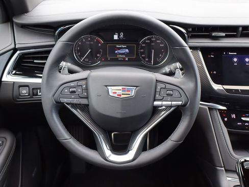 Used 2024 Cadillac XT6 Sport w/ LPO, Floor Liner Package AWD/4WD image 19