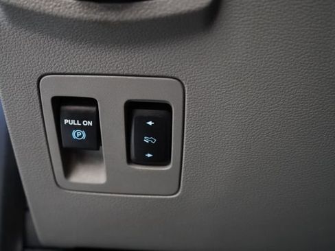 Used 2018 Ford F150 XLT w/ Equipment Group 302A Luxury AWD/4WD image 23