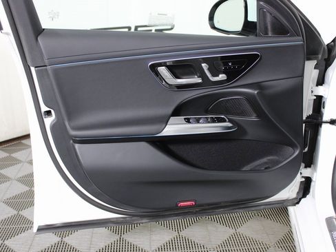 Certified 2025 Mercedes-Benz E 350 4MATIC Sedan image 10