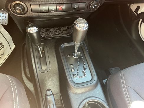 Used 2013 Jeep Wrangler Sahara w/ Dual Top Group AWD/4WD image 15