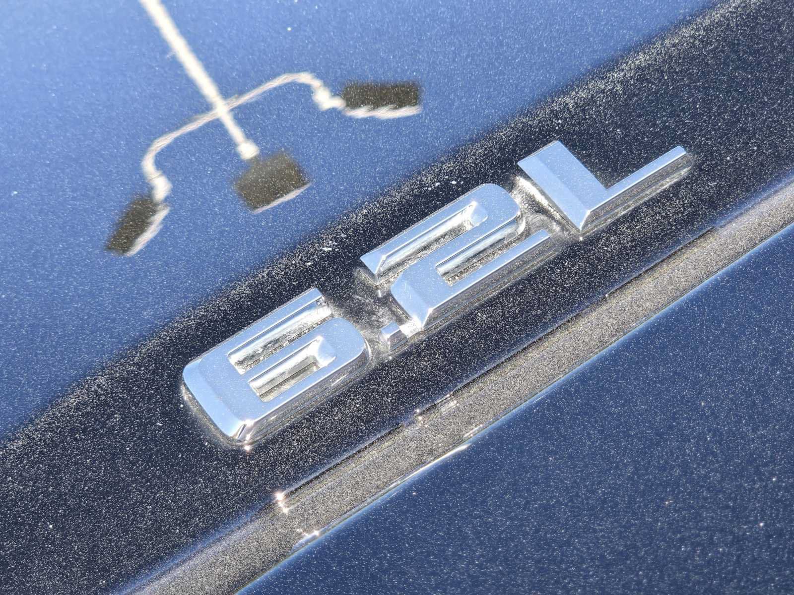 Used 2024 Chevrolet Silverado 1500 High Country w/ High Country Premium Package AWD/4WD image 11