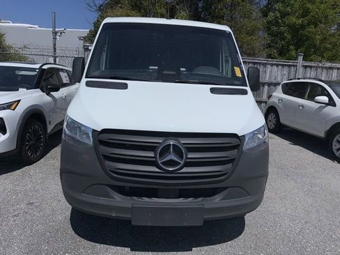 Used 2025 Mercedes-Benz Sprinter 2500 image 2