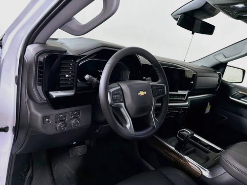 New 2026 Chevrolet Silverado 1500 LT w/ Leather Package AWD/4WD image 9