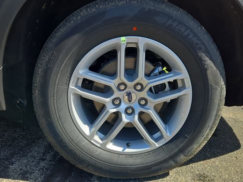 New 2026 Ford Explorer Active image 19