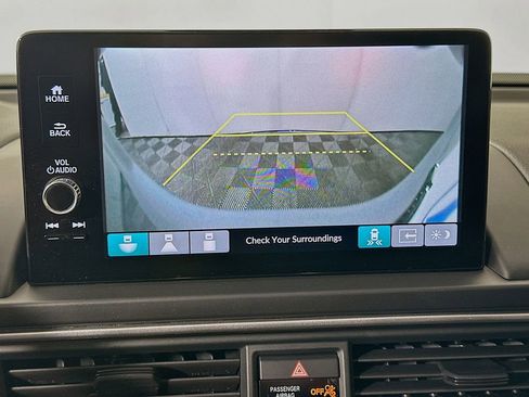 Certified 2024 Honda Pilot Touring image 14