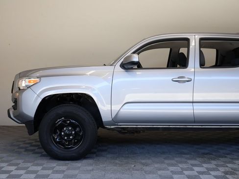 Used 2021 Toyota Tacoma SR AWD/4WD image 8
