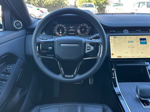 Used 2024 Land Rover Range Rover Evoque Dynamic SE image 29